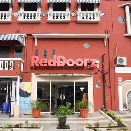 Reddoorz Near Pelabuhan Tanjung Perak 2 Surabaya Ξενοδοχείο Εξωτερικό φωτογραφία